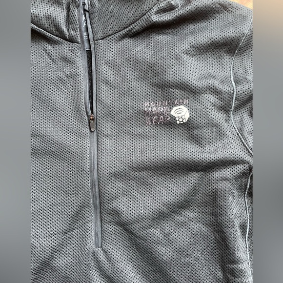 Mountain Hardwear Airmesh 1/4 Zip - Picture 2 of 5